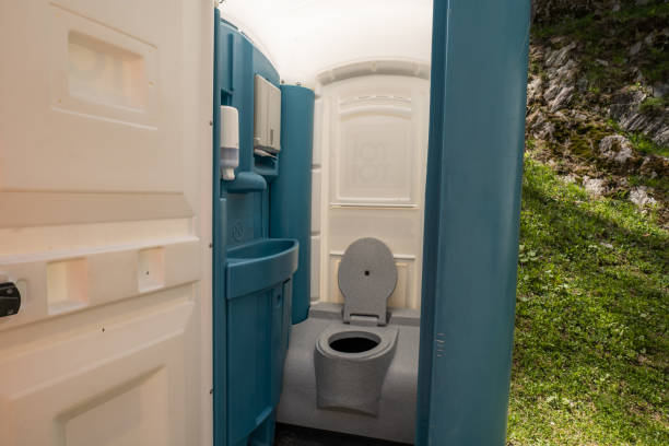 Best Porta potty delivery and setup  in Fort Pierce South, FL