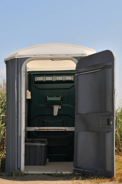 Best Construction site porta potty rental  in Fort Pierce South, FL